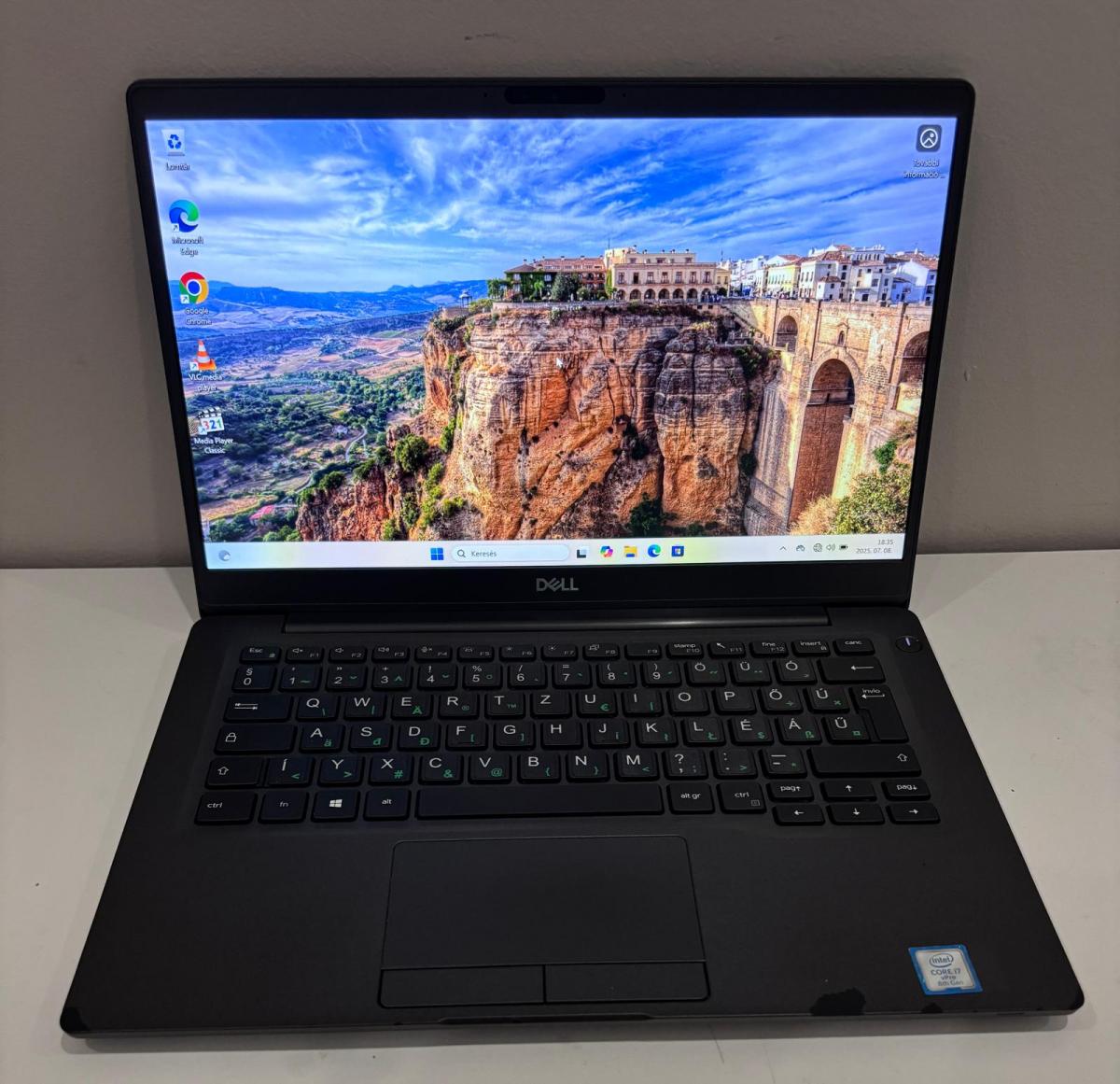 Dell Latitude 7300